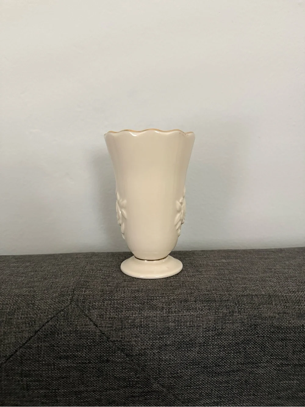 Lenox Ivory Porcelain Rose Bud Vase Gold Trim 4.5”